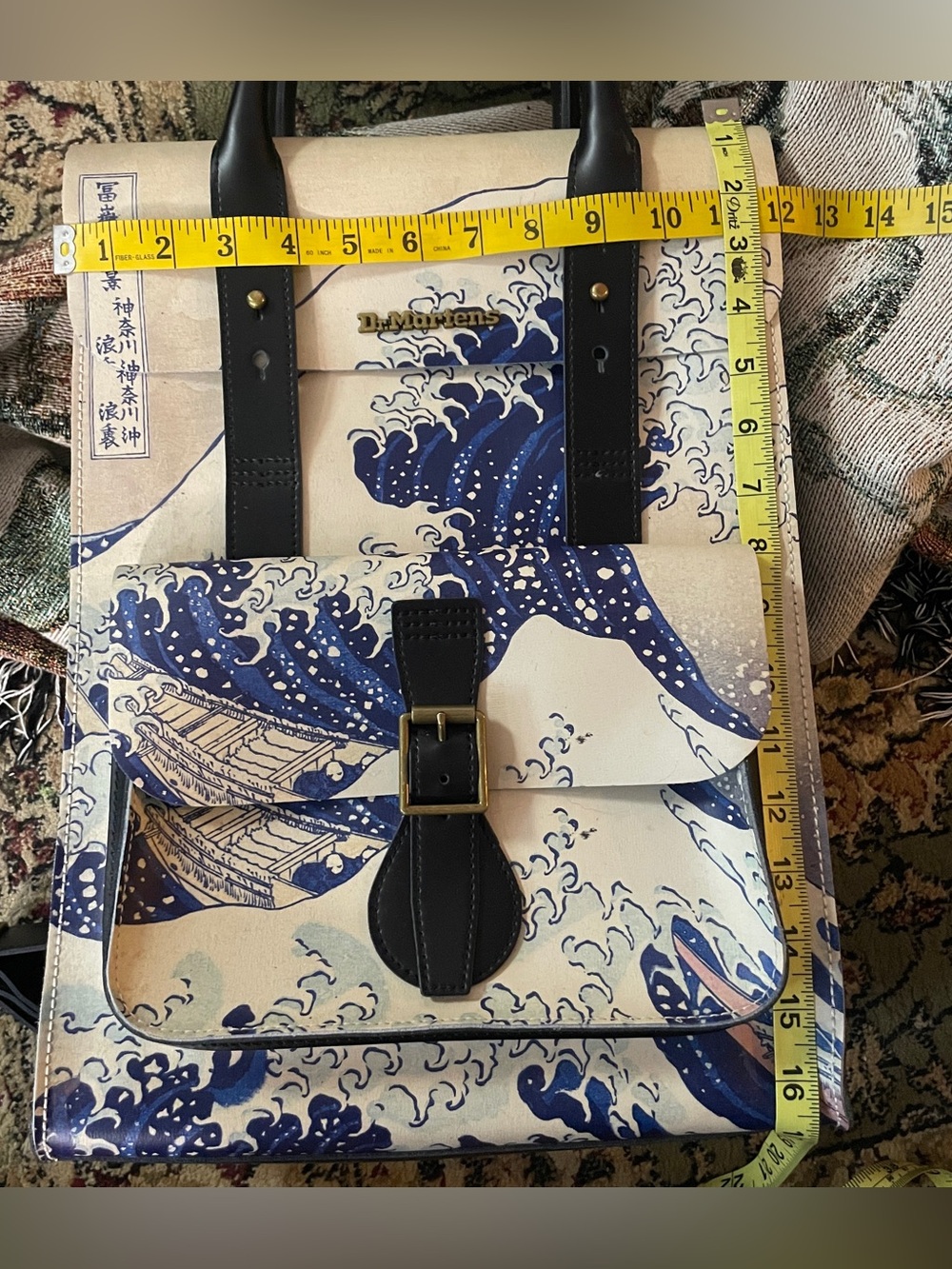 Dr. Martens x The MET Great Wave Backpack RARE - Picture 12 of 14